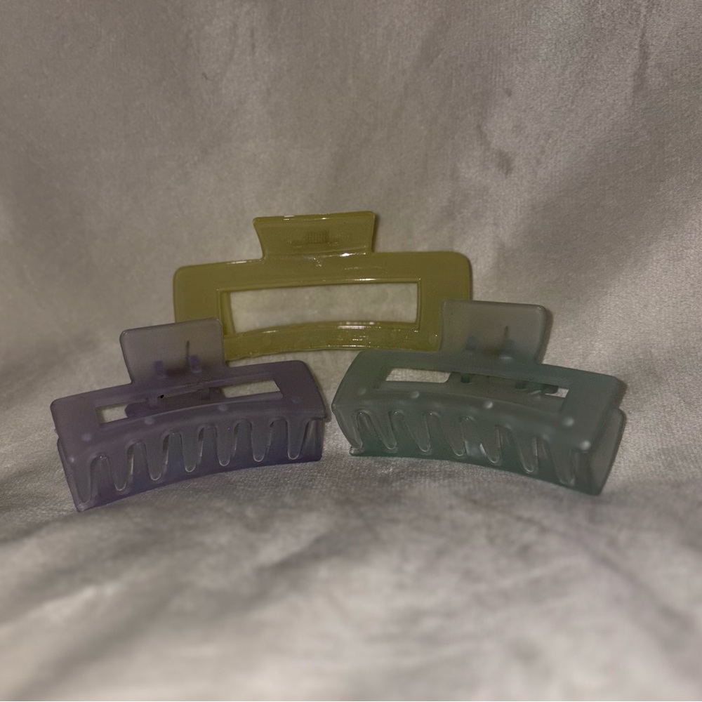 Amazon Pastel Hair Claw Clips - Yellow, Purple, Blue
